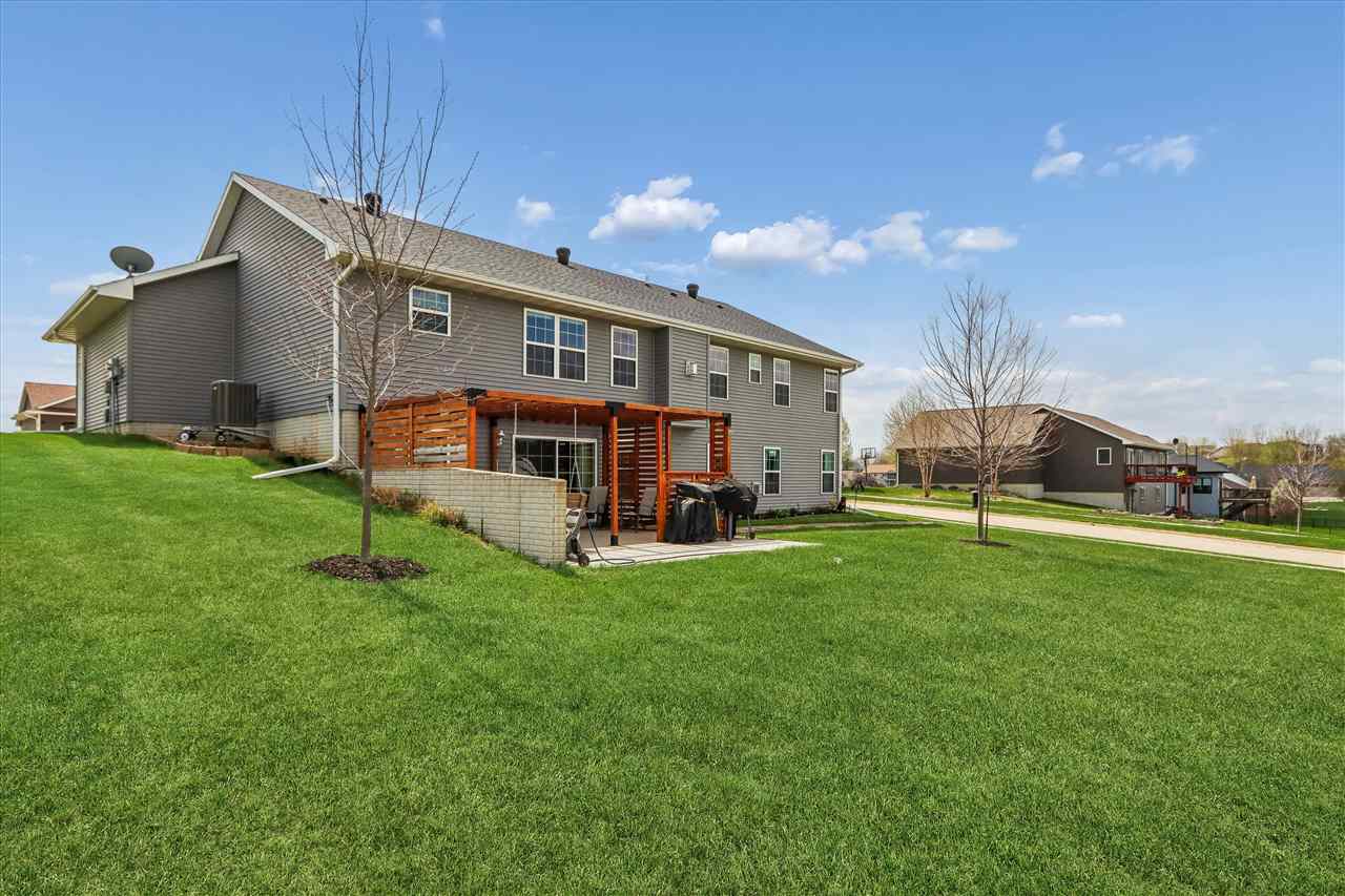 412 Rolling Hills Drive Tiffin IA 52340
