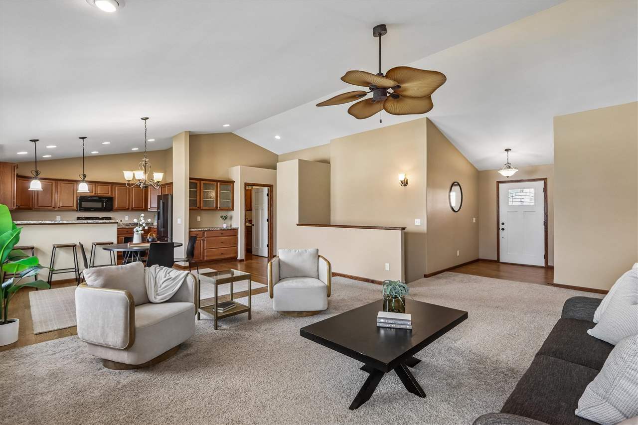 412 Rolling Hills Drive Tiffin IA 52340