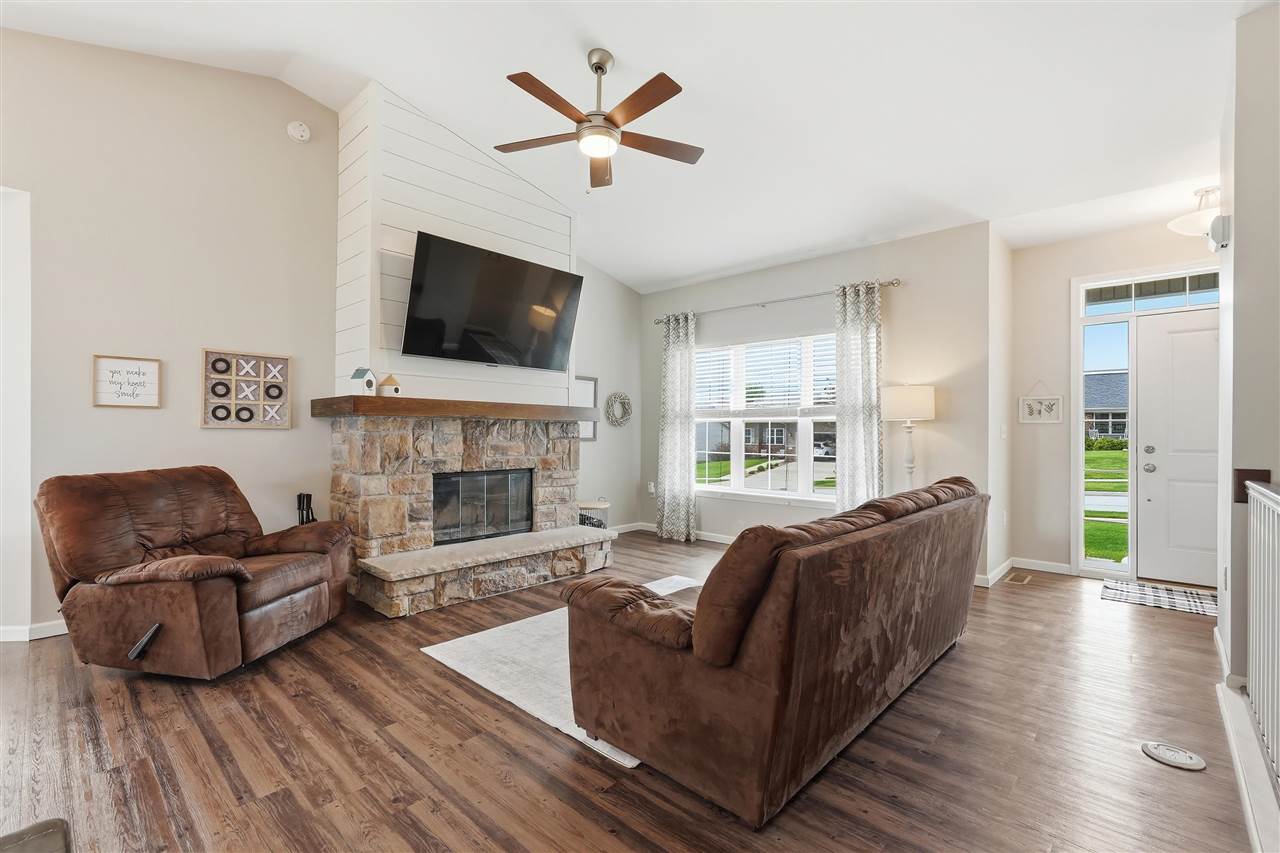 73 Camden Road Iowa City IA 52245
