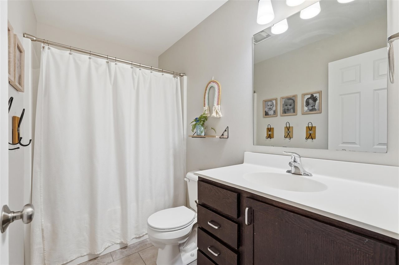 73 Camden Road Iowa City IA 52245