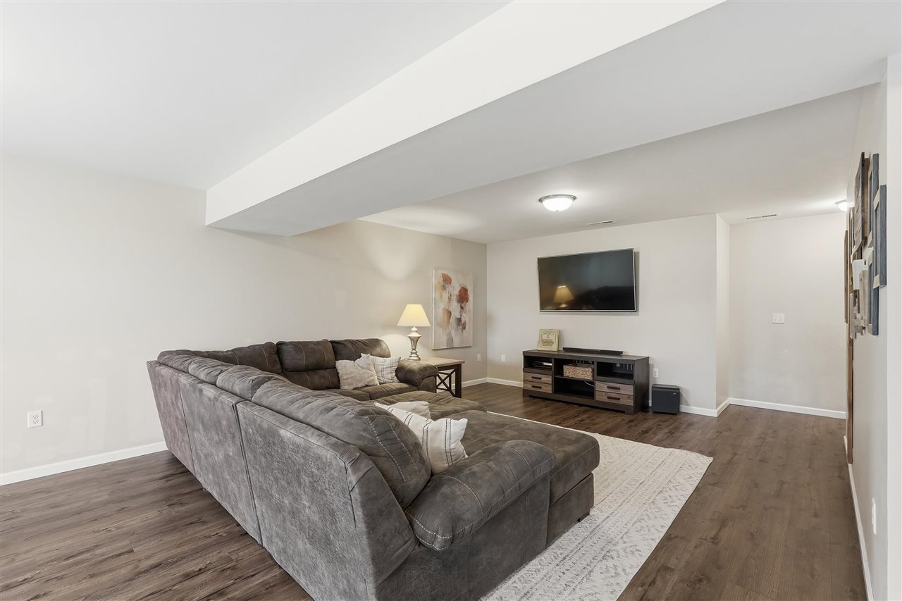 73 Camden Road Iowa City IA 52245