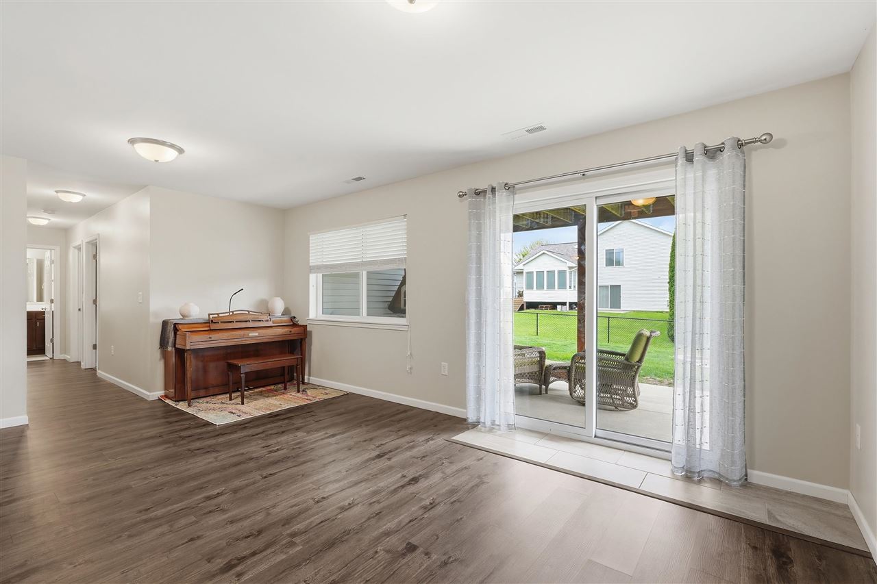 73 Camden Road Iowa City IA 52245