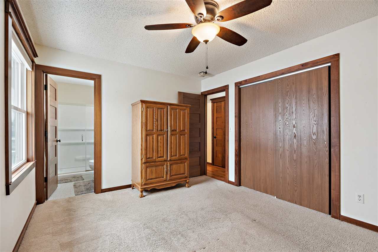 1305 Cress Parkway Hiawatha IA 52233