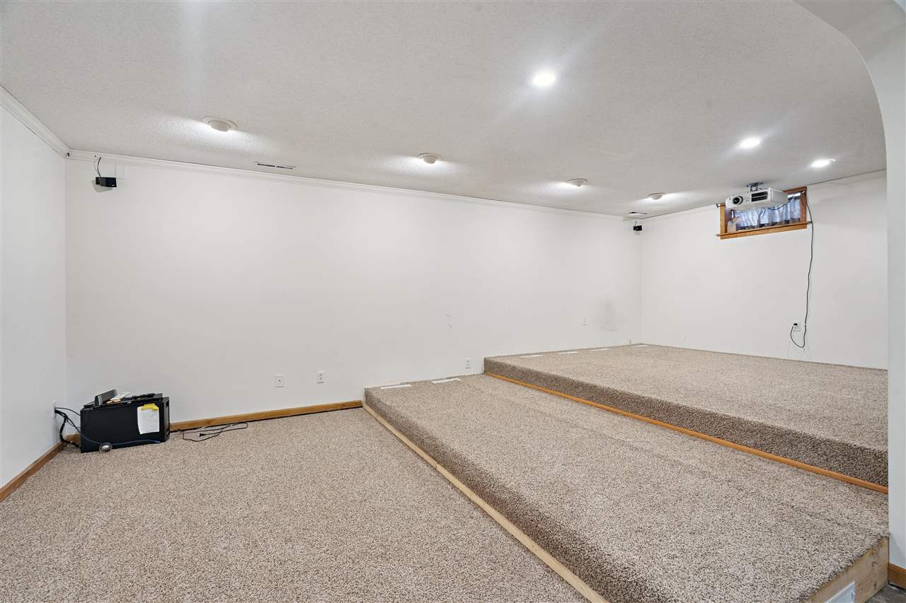 1305 Cress Parkway Hiawatha IA 52233