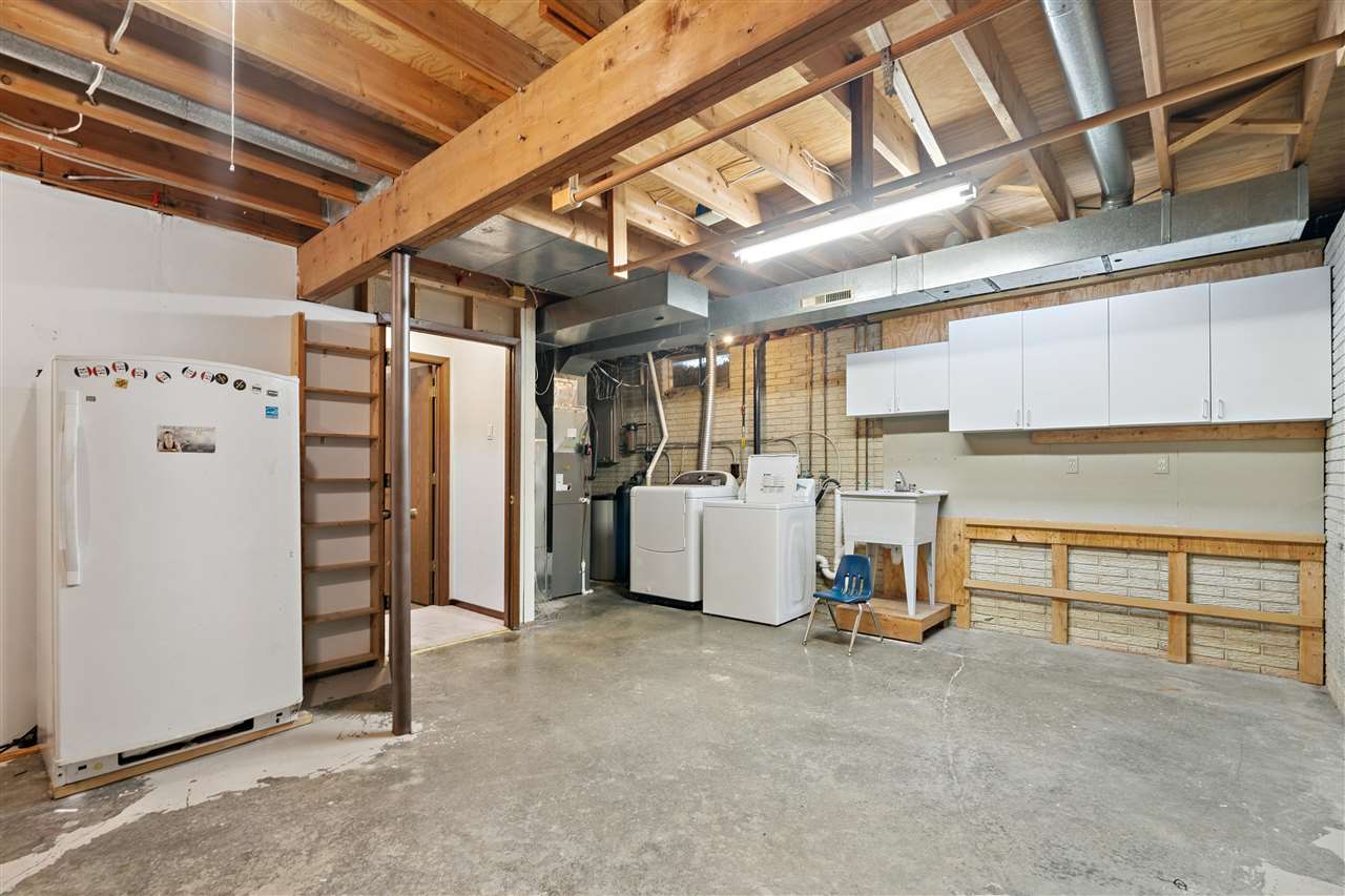 1305 Cress Parkway Hiawatha IA 52233