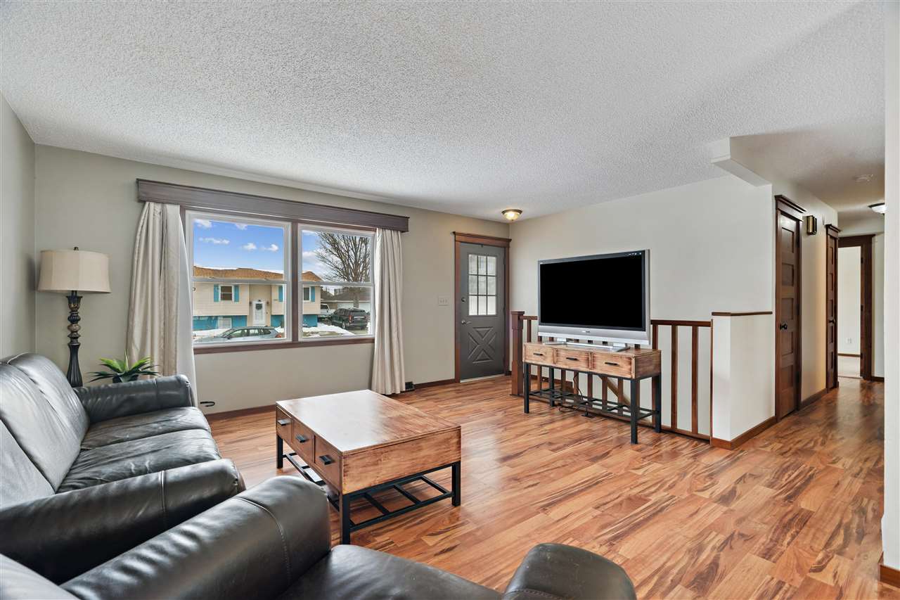 1305 Cress Parkway Hiawatha IA 52233