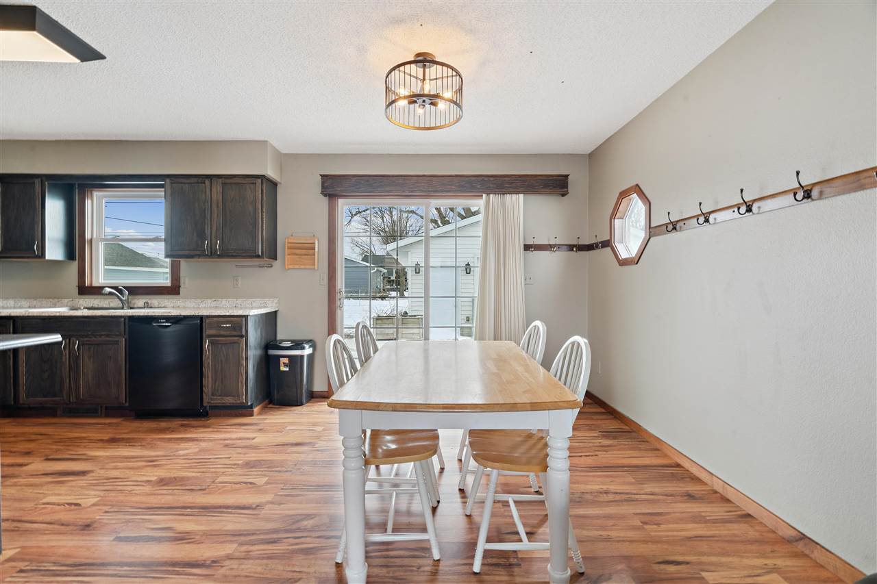 1305 Cress Parkway Hiawatha IA 52233