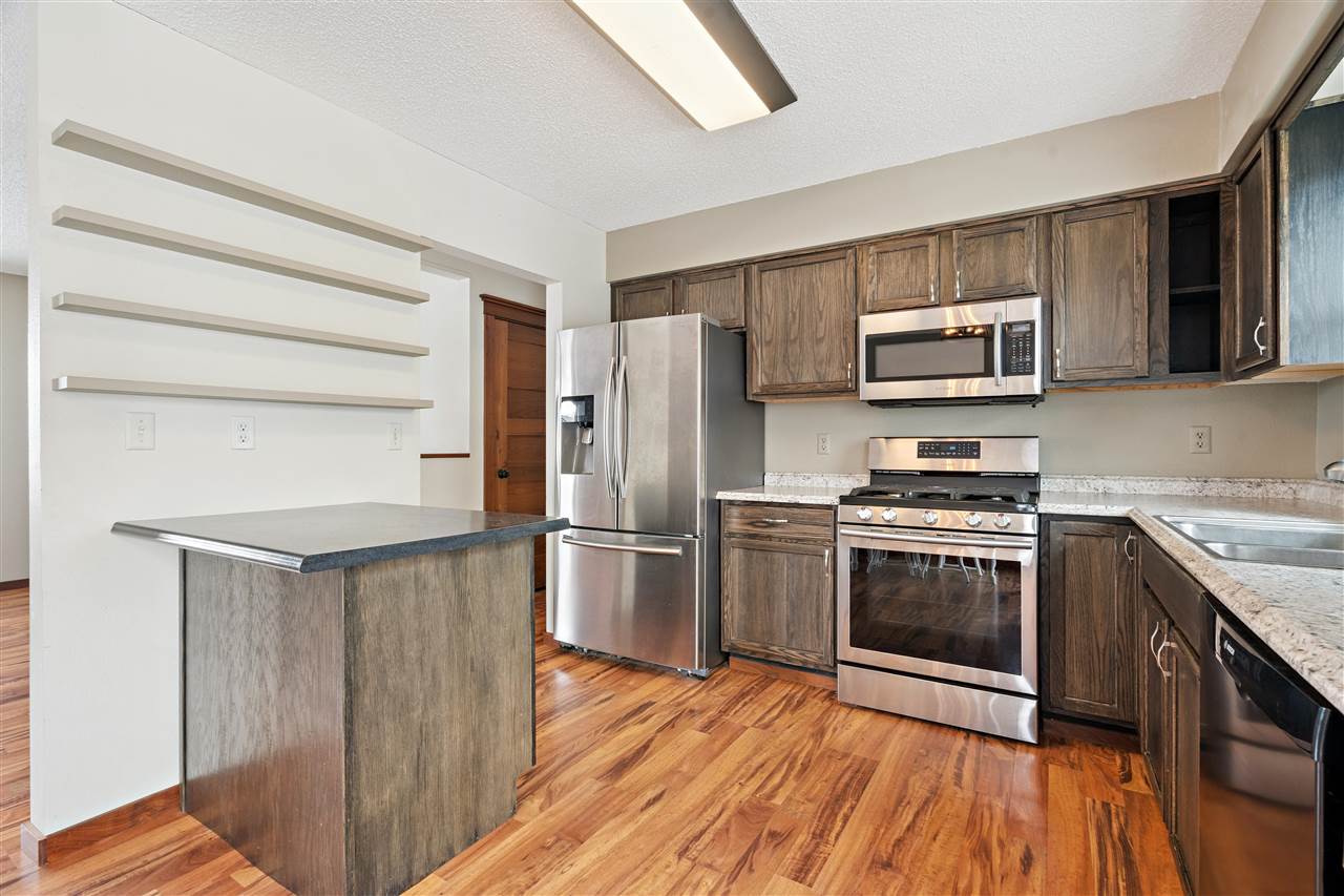 1305 Cress Parkway Hiawatha IA 52233