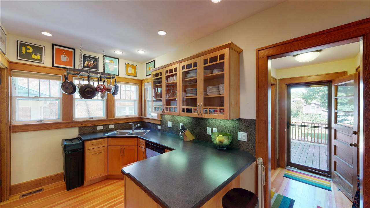 416 S Summit Street Iowa City IA 52240