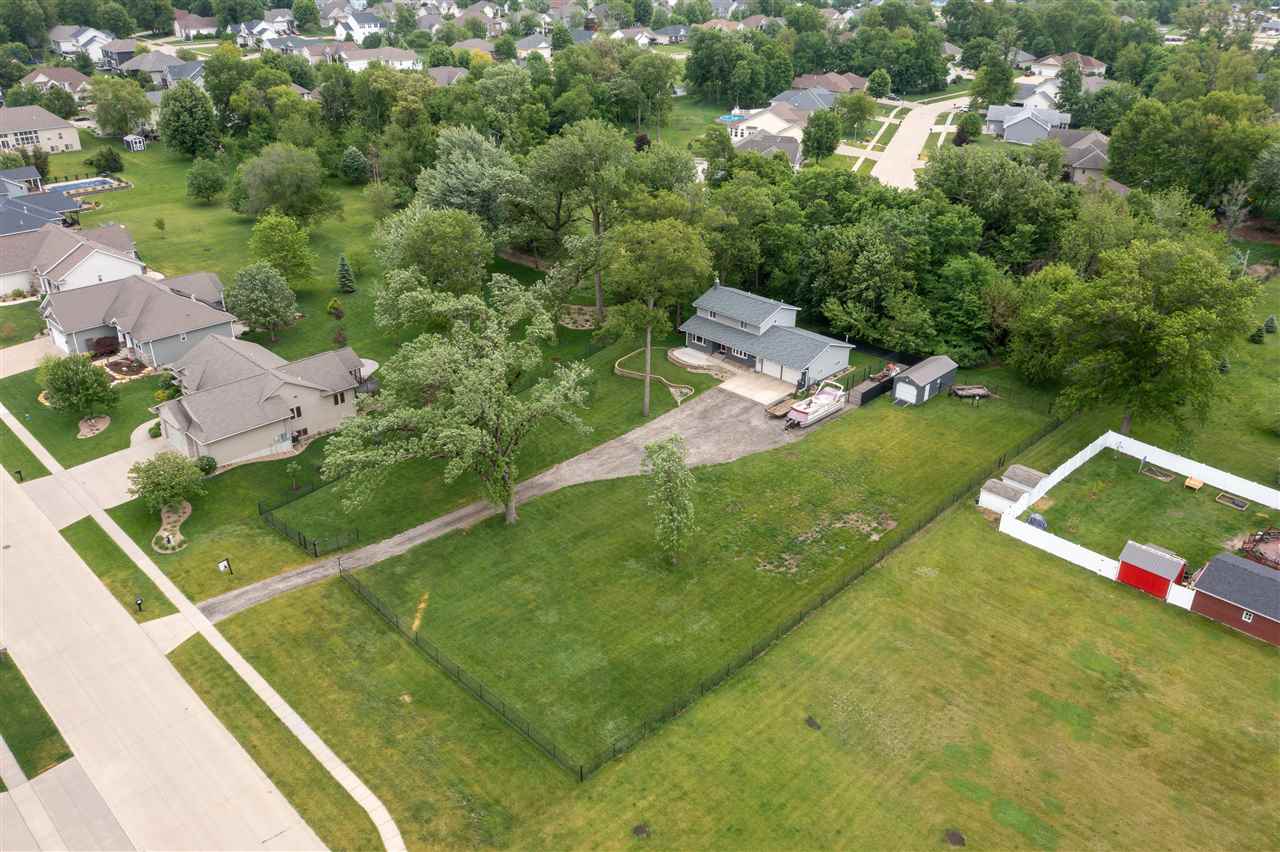1105 Maple Street Robins IA 52328