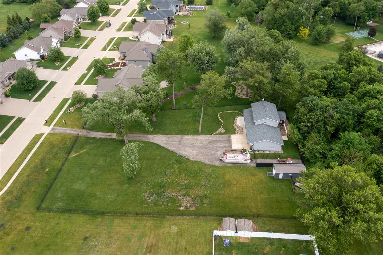 1105 Maple Street Robins IA 52328