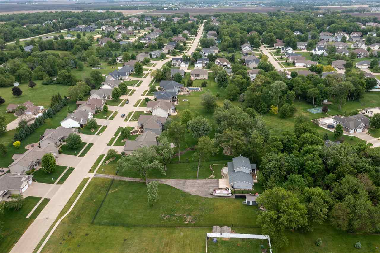 1105 Maple Street Robins IA 52328