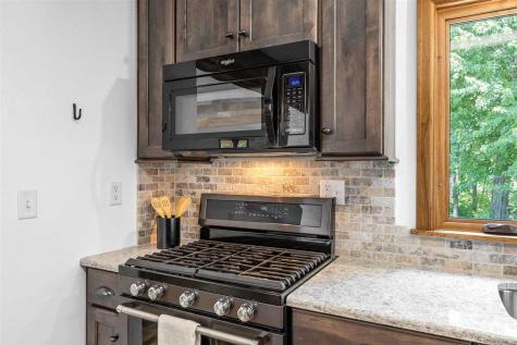 1388 Hickory Hollow Road NE Solon IA 52333
