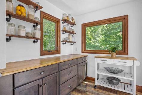 1388 Hickory Hollow Road NE Solon IA 52333