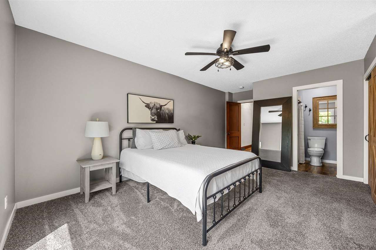 1388 Hickory Hollow Road NE Solon IA 52333