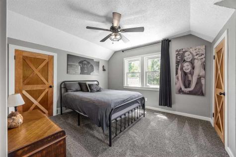 1388 Hickory Hollow Road NE Solon IA 52333