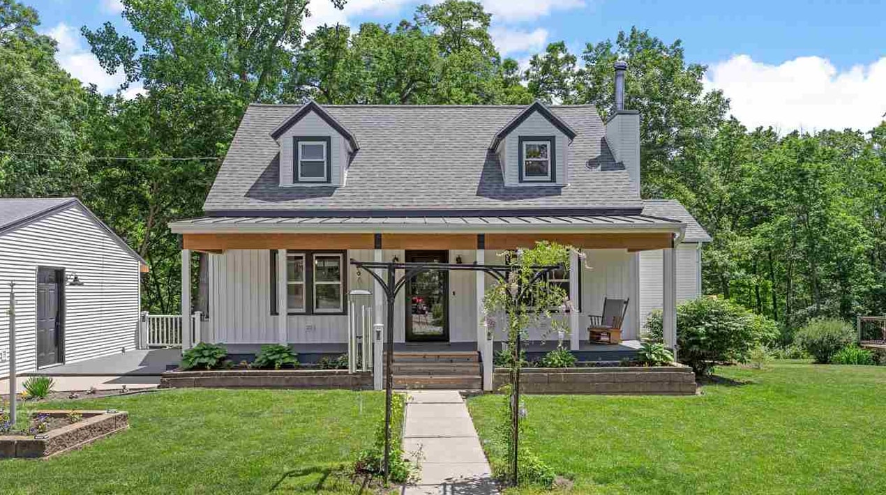 1388 Hickory Hollow Road NE Solon IA 52333