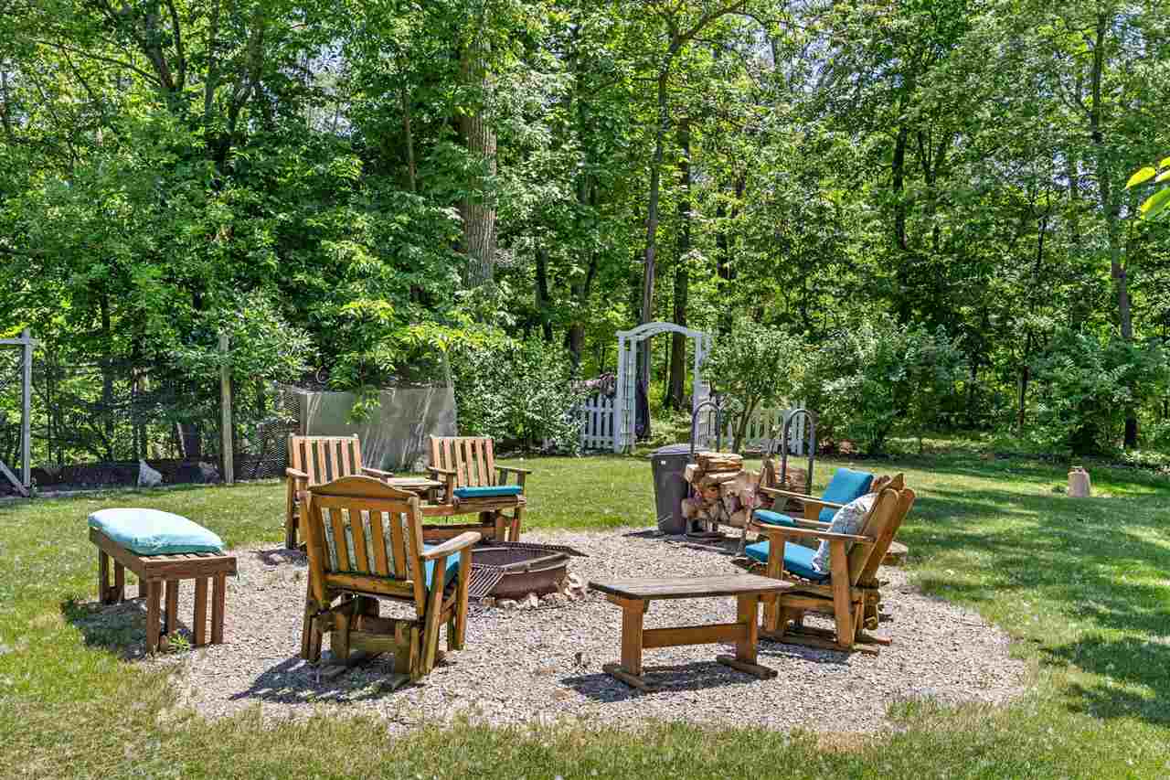 1388 Hickory Hollow Road NE Solon IA 52333