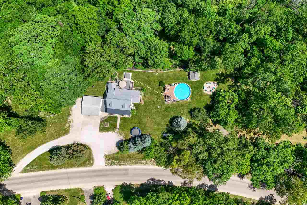 1388 Hickory Hollow Road NE Solon IA 52333