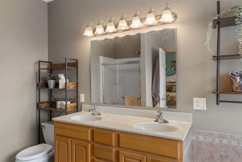 255 Cambridge Way North Liberty IA 52317