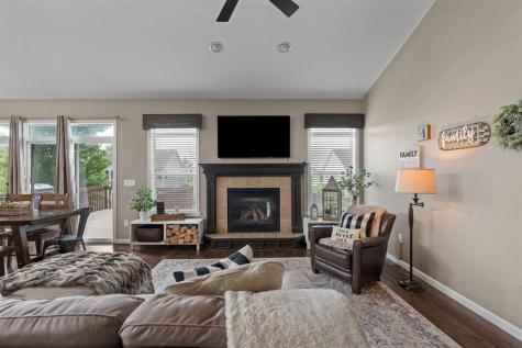 255 Cambridge Way North Liberty IA 52317