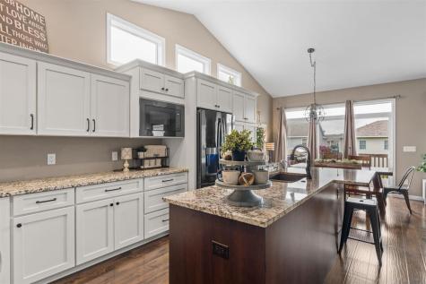 255 Cambridge Way North Liberty IA 52317