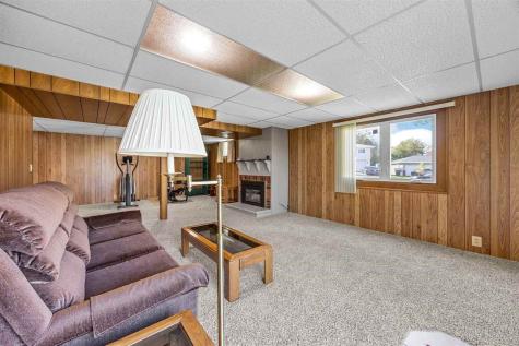 2815 Southland Street SW Cedar Rapids IA 52404