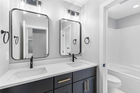 5521 Seminole Valley Trail NE Cedar Rapids IA 52411