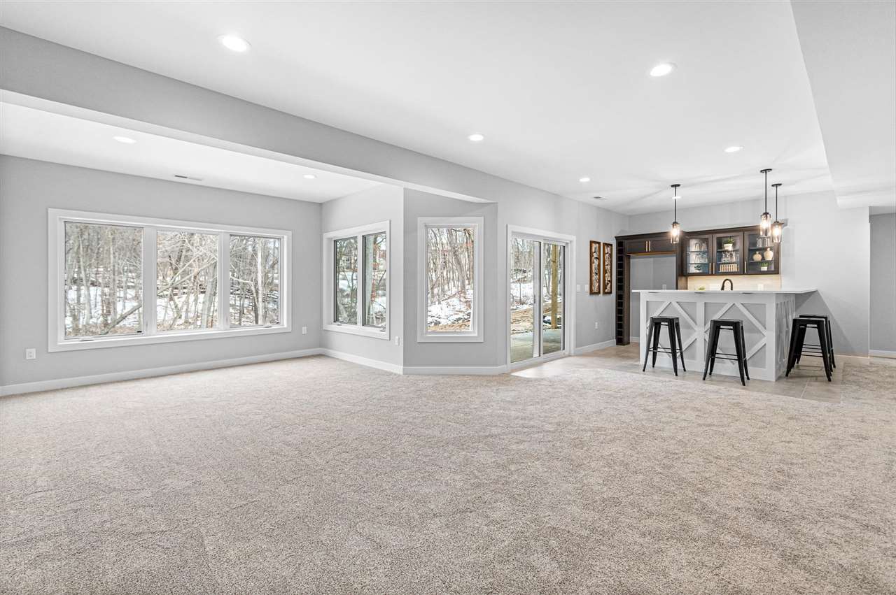 5521 Seminole Valley Trail NE Cedar Rapids IA 52411