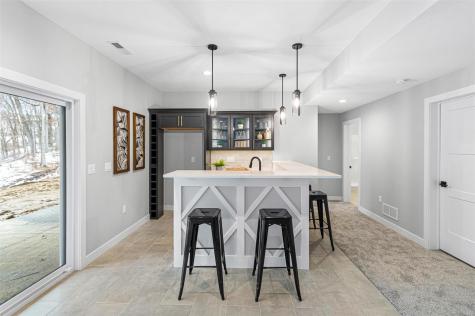 5521 Seminole Valley Trail NE Cedar Rapids IA 52411