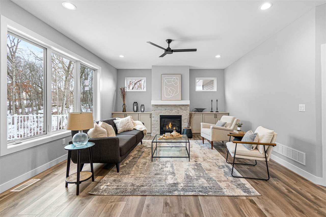 5521 Seminole Valley Trail NE Cedar Rapids IA 52411