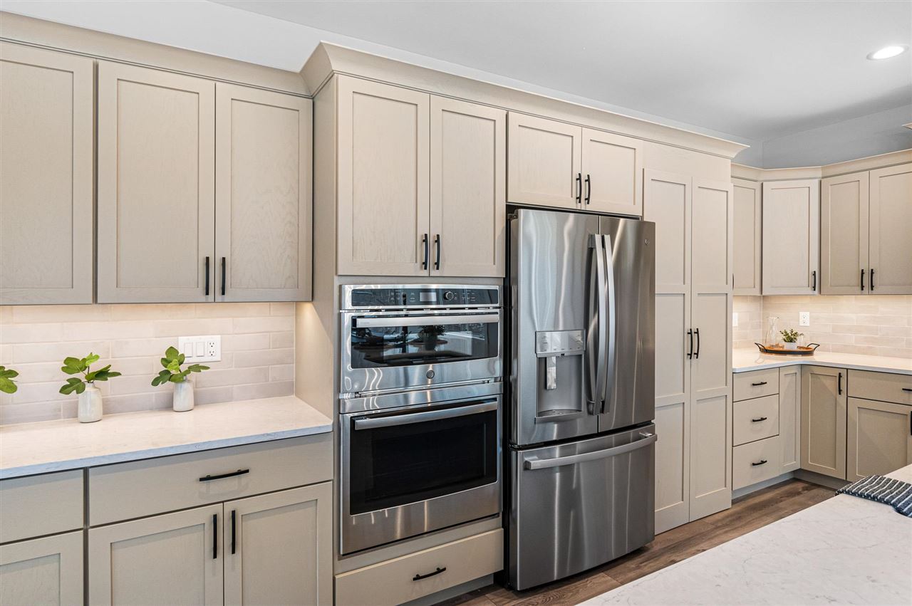 5521 Seminole Valley Trail NE Cedar Rapids IA 52411