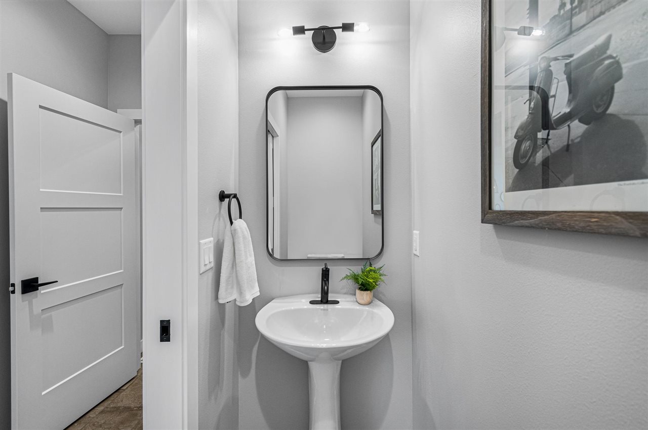 5521 Seminole Valley Trail NE Cedar Rapids IA 52411