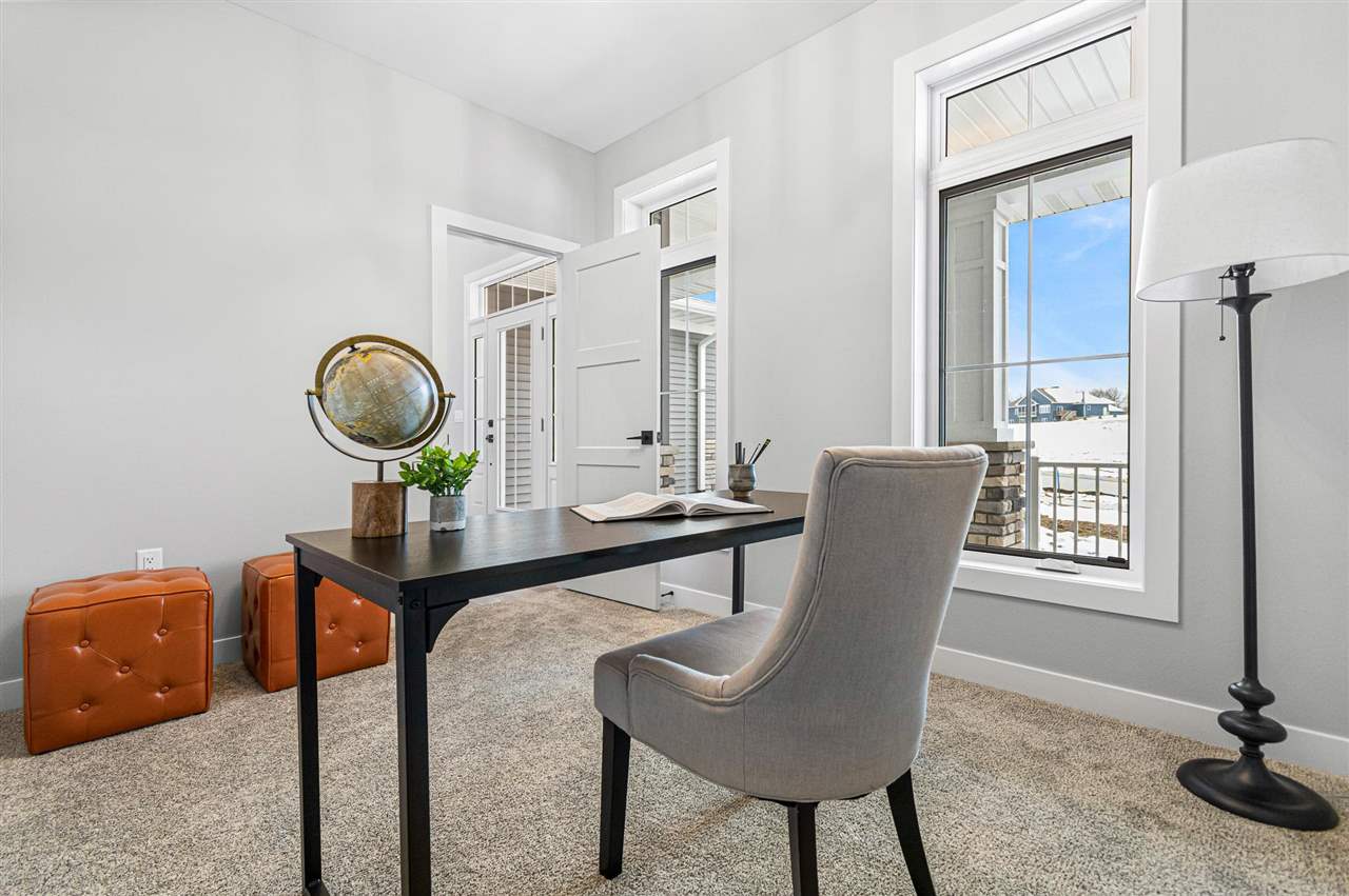 5521 Seminole Valley Trail NE Cedar Rapids IA 52411