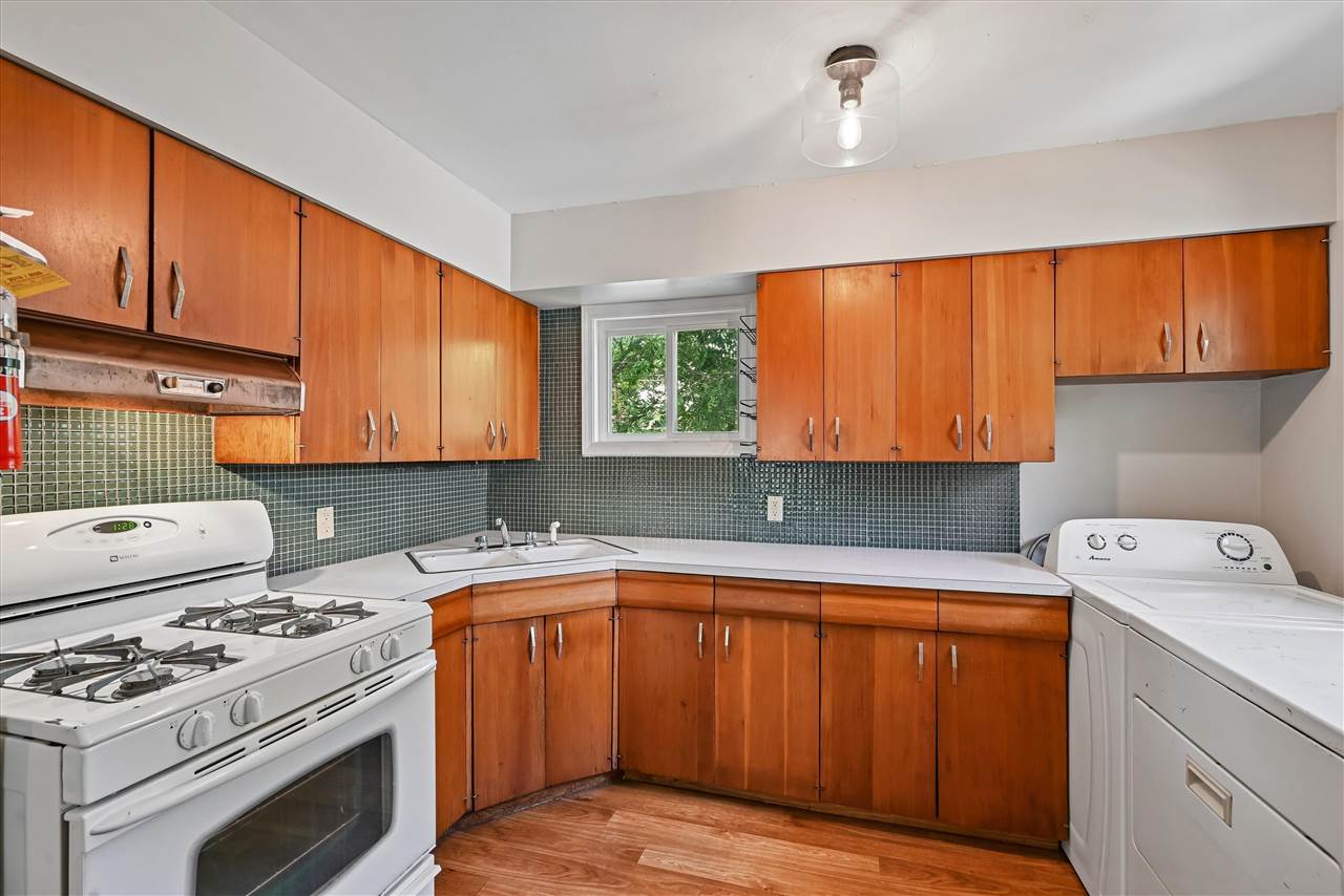 718 7th Avenue Coralville IA 52241