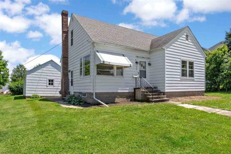 305 7th Avenue Clarence IA 52216