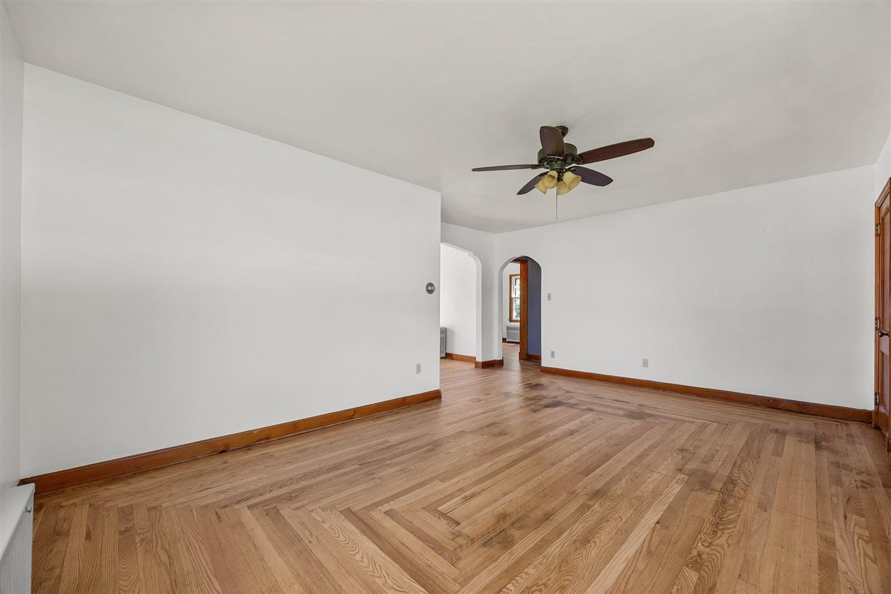305 7th Avenue Clarence IA 52216