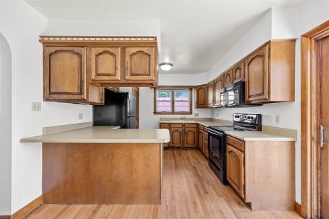 305 7th Avenue Clarence IA 52216