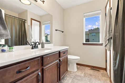 603 Croell Avenue Tiffin IA 52340
