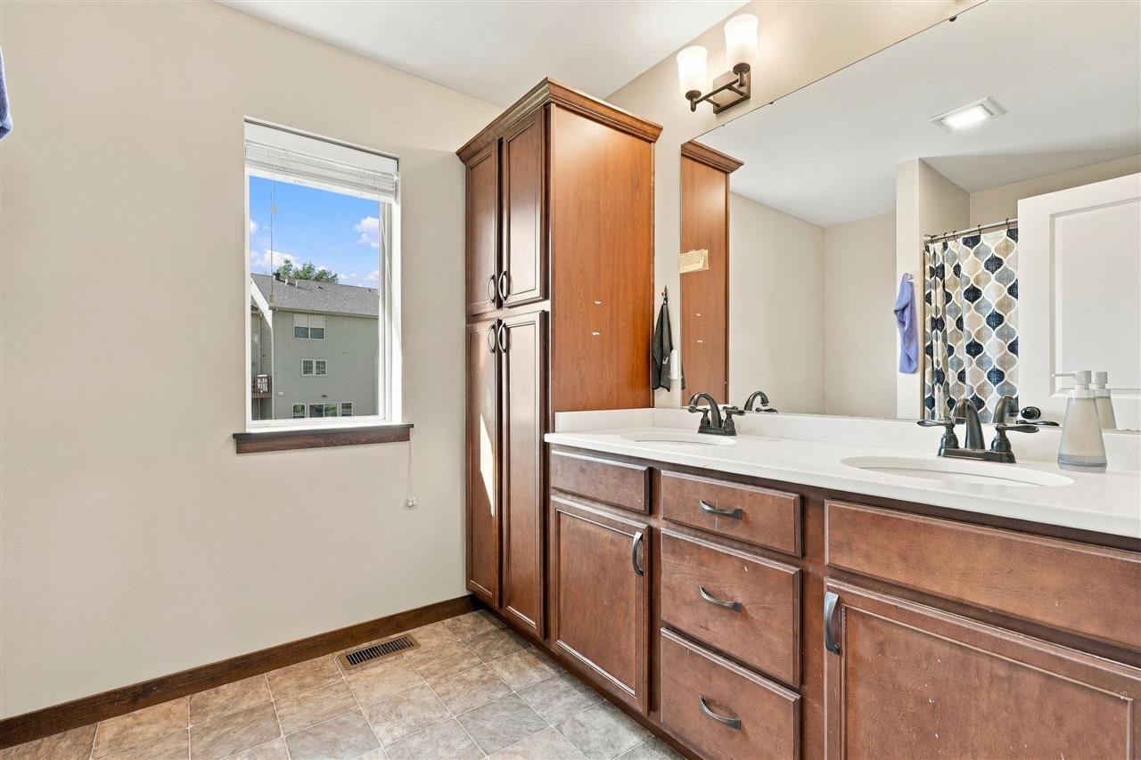 603 Croell Avenue Tiffin IA 52340