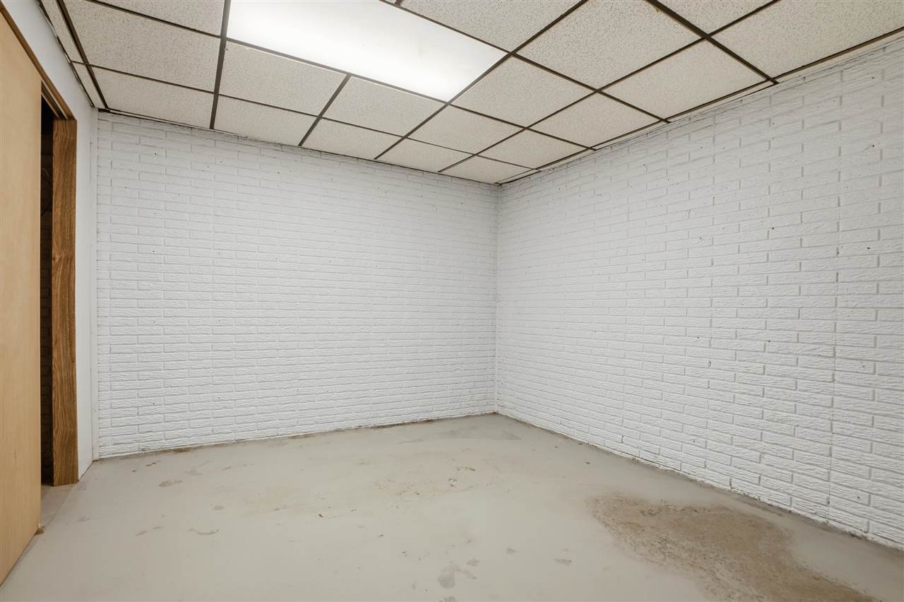 23186 207th Avenue Sigourney IA 52591
