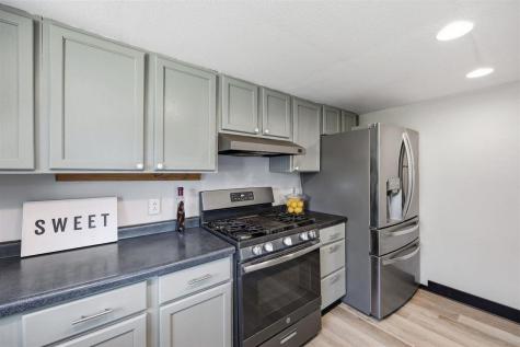 1003 Franklin Street Center Point IA 52213