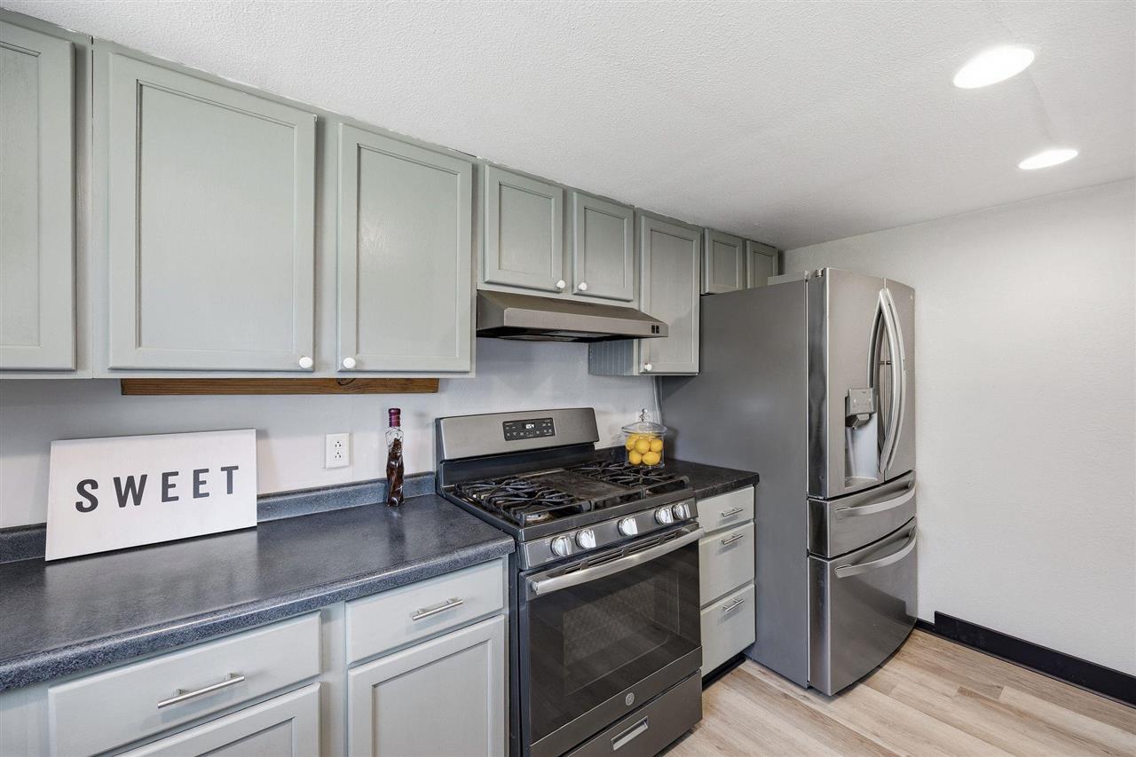 1003 Franklin Street Center Point IA 52213