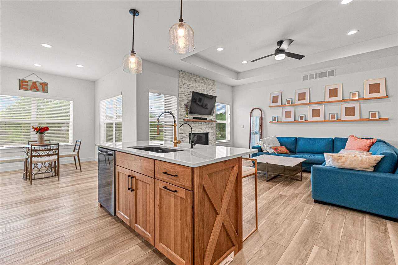 819 Old Mill Lane Solon IA 52333