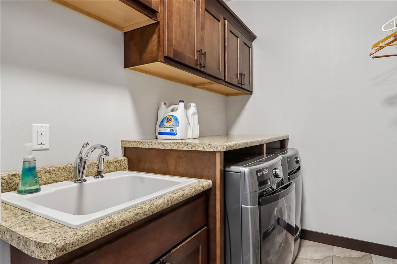 390 Canterbury Street North Liberty IA 52317