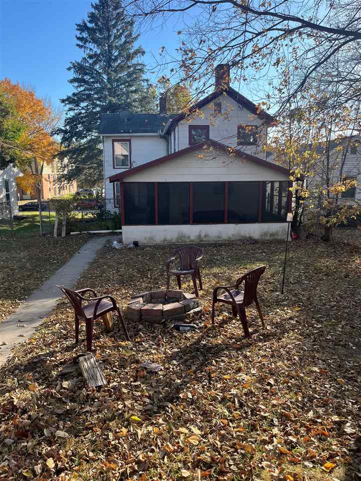 818 E Jefferson Street Iowa City IA 52245