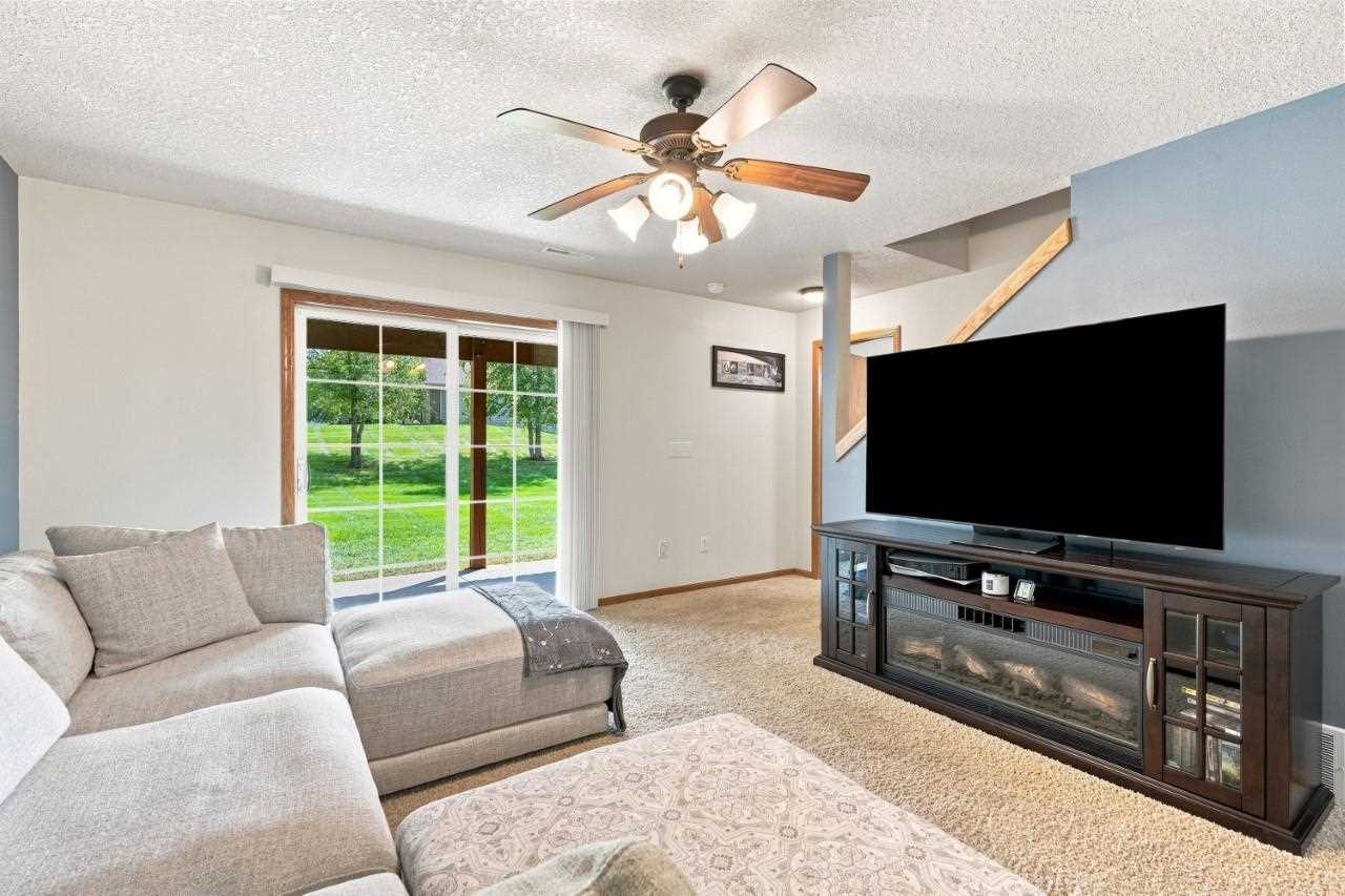 195 E Weston Drive North Liberty IA 52317