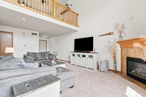 195 E Weston Drive North Liberty IA 52317