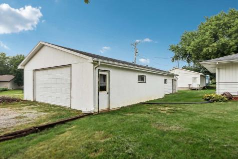609 E Hickory Street Riverside IA 52327
