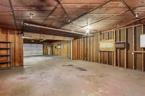 609 E Hickory Street Riverside IA 52327